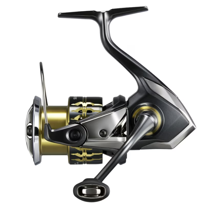 catching fish with baby reel 